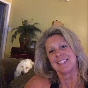 Meet your Posher, Melanie